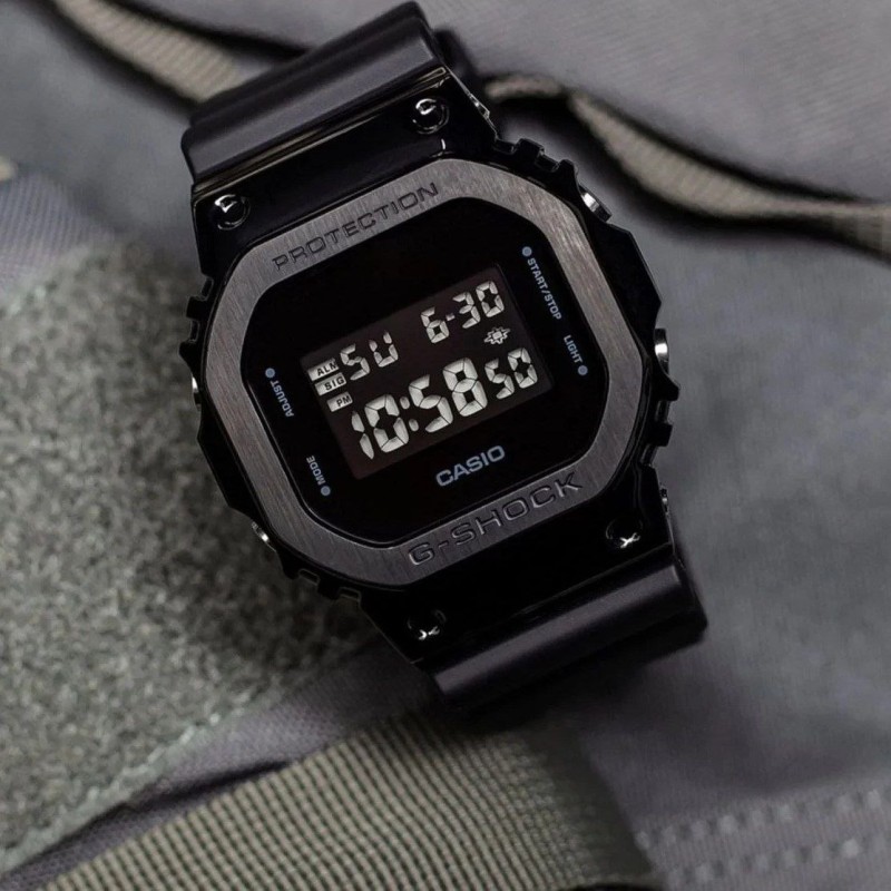 GM-5600B-1 کاسیو جیشاک